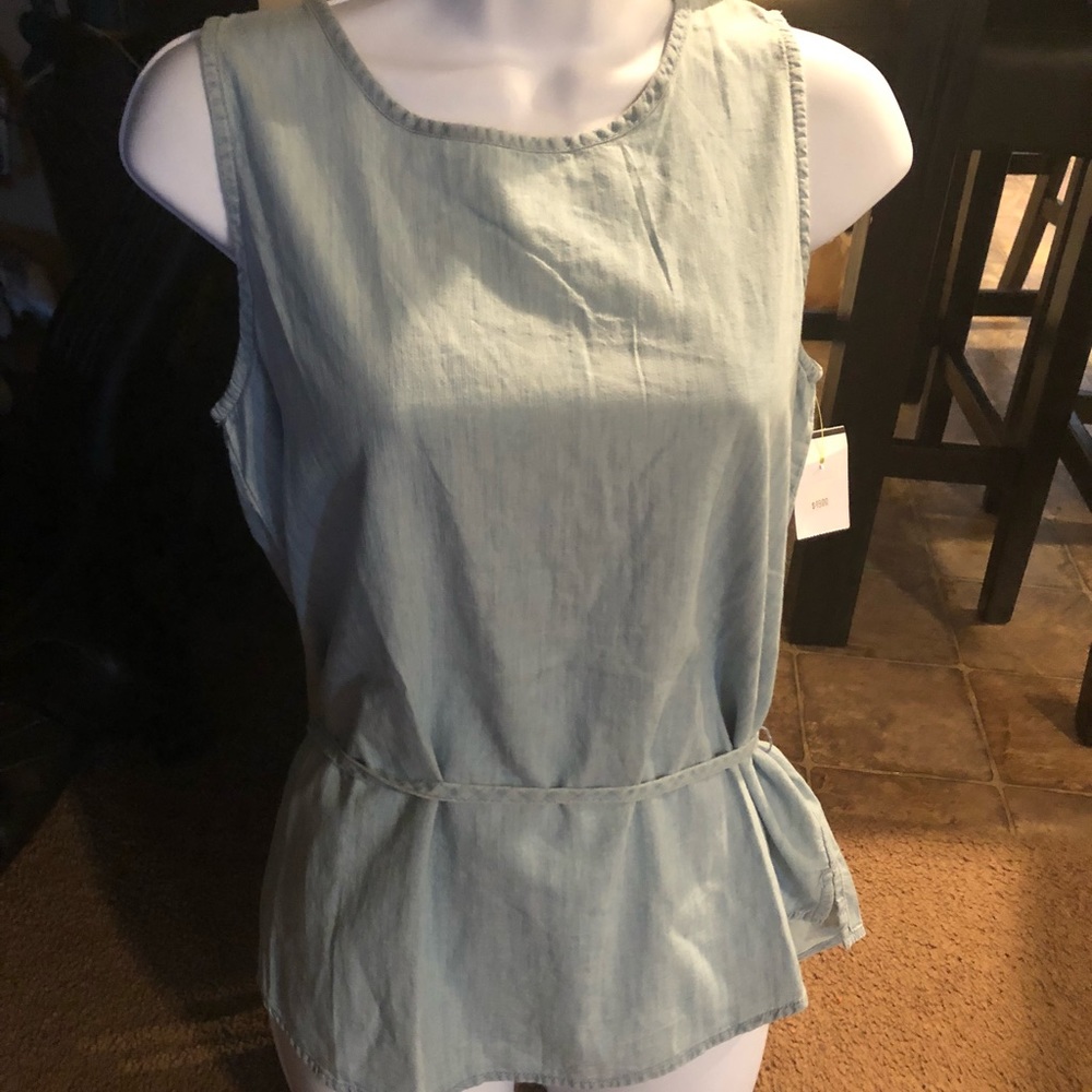 Gap Top